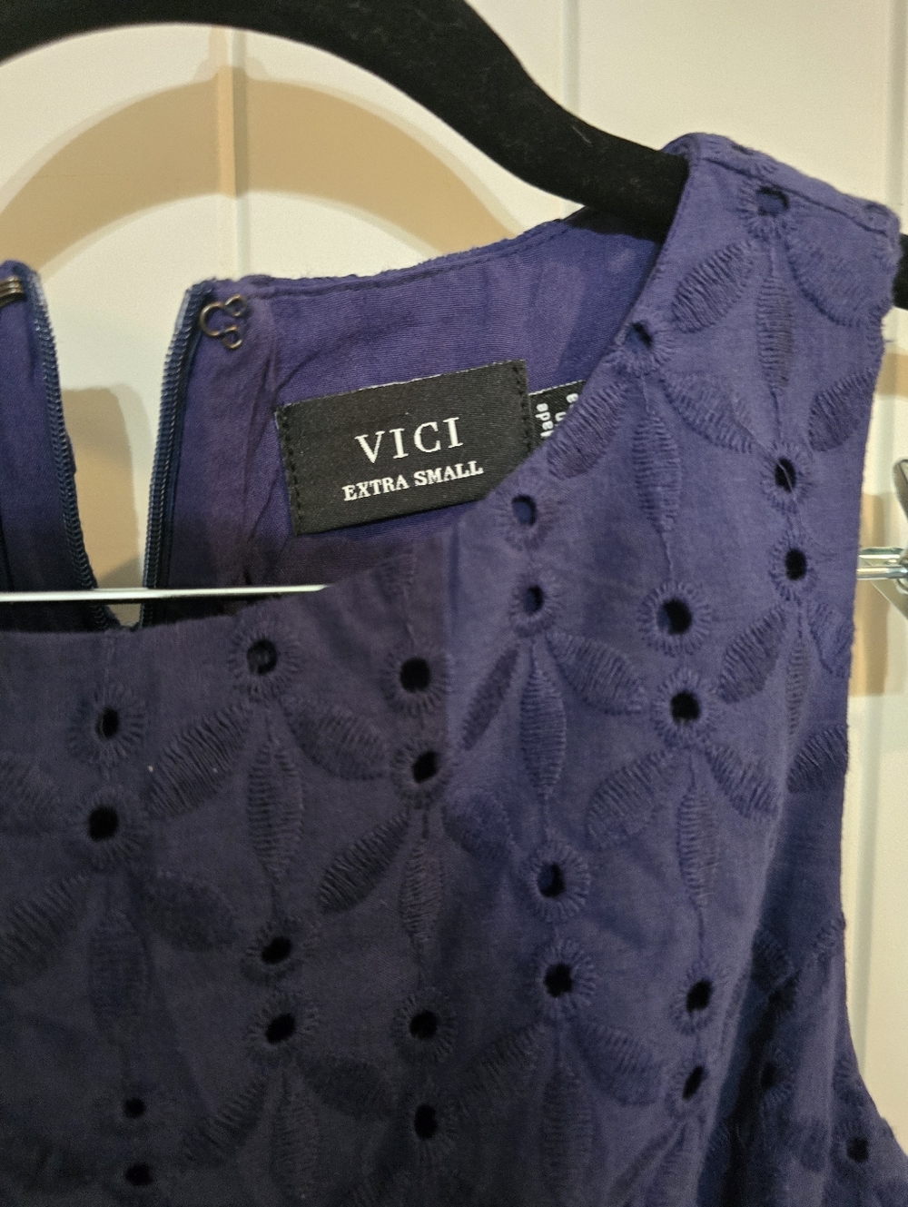 NWOT ViCI Paige Minidress Navy Eyelet Sleeveless Fit & Flare Dress XS 2 0 Summer - Picture 7 of 9
